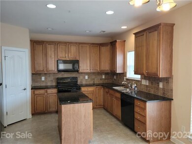 110 Planters Dr, Statesville, NC 28677 - photo 3