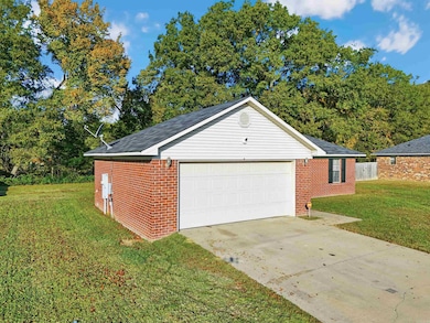 135 Shiloh Dr, Conway, AR 72032 - photo 2