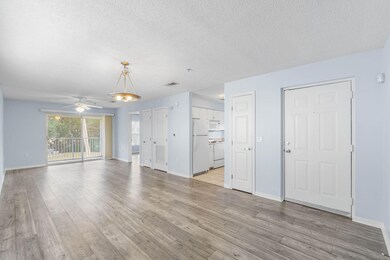 4274 Calinda Ln unit 221, Niceville, FL 32578 - photo 4