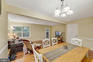 11560 Summer Oak Dr, Germantown, MD 20874 - photo 6