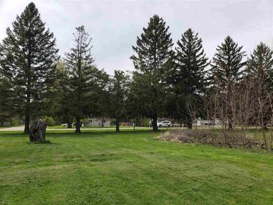 5317 S Driftwood Dr, Janesville, WI 53546 - photo 2