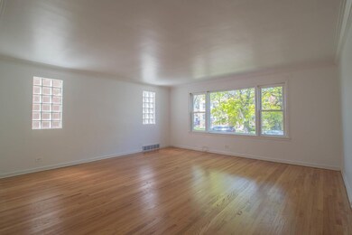 6207 N Richmond St unit 1, Chicago, IL 60659 - photo 3