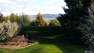 2320 3rd St NE, East Wenatchee, WA 98802 - photo 3