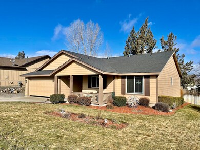 2201 SW Obsidian Ave, Redmond, OR 97756 - photo 2