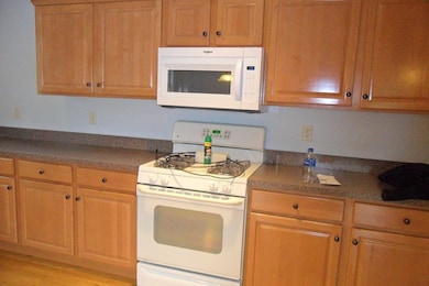 65 Main St unit 3, Hopkinton, MA 01748 - photo 3