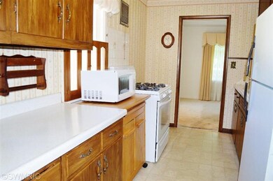 1877 Baldwin Dr, Niles, MI 49120 - photo 4