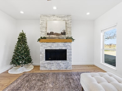 828 Old Tioga Rd, Gunter, TX 75058 - photo 5