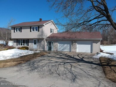 53 Meadowview Dr, Cheshire, MA 01225 - photo 4