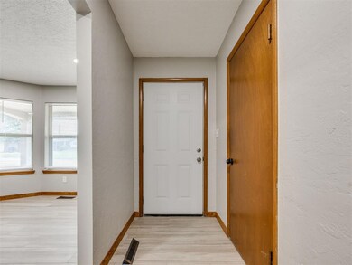 412 Sundown Dr, Norman, OK 73069 - photo 4