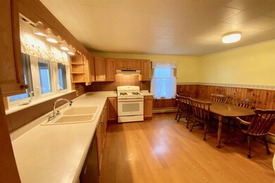 22 East St, Rutland, VT 05701 - photo 3