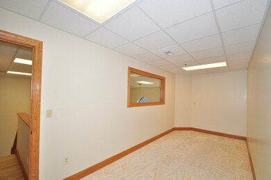unlisted-address, Waukegan, IL 60085 - photo 5