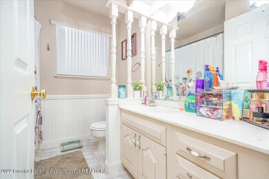 2033 Holly Way, Lansing, MI 48910 - photo 7