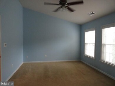 47845 Scotsborough Square unit 129, Sterling, VA 20165 - photo 5