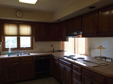 19 Aldendell Ct, Newburgh, NY 12550 - photo 5