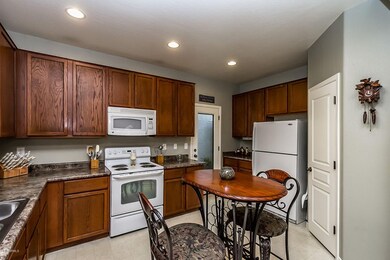 3911 S rim Rd AZ-6