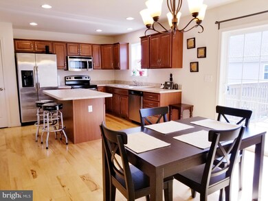 10 Vista Cir, Lemoyne, PA 17043 - photo 2