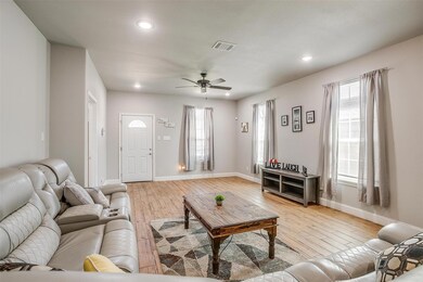 429 Sabine Ave, Cleburne, TX 76031 - photo 5