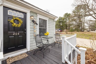 Front Porch, Sitting Area