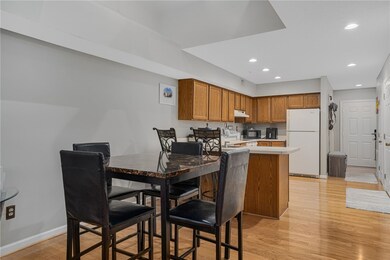 3524 W Shore Rd unit 505, Warwick, RI 02886 - photo 5