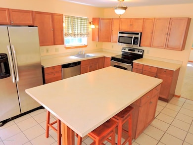 2162 Hill Rd, Effort, PA 18330 - photo 2