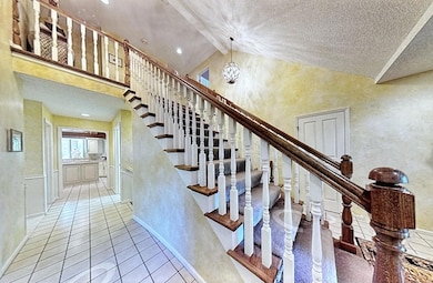 2717 Hidden Creek Ln, Wayzata, MN 55391 - photo 4