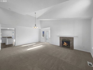 1381 NE 14th Place, Canby, OR 97013 - photo 3