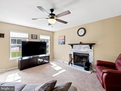 214 Dunsmore Dr, Newark, DE 19713 - photo 3