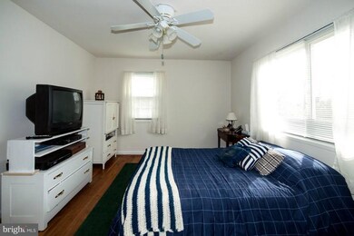 2417 Eccleston St, Silver Spring, MD 20902 - photo 3