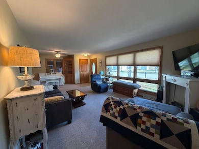 220 S Maple St, La Crescent, MN 55947 - photo 3