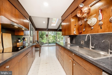 902 Temple Rd, Pottstown, PA 19465 - photo 5