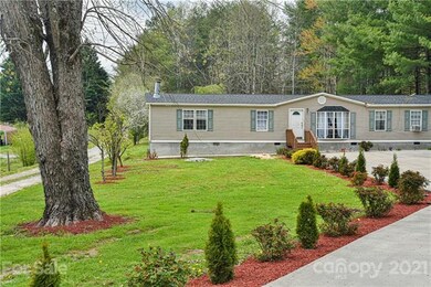 599 Pace Rd, Hendersonville, NC 28792 - photo 2