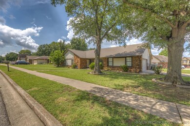 300 S Hemlock Ave, Broken Arrow, OK 74012 - photo 7