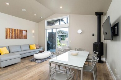 19220 Gateway Loop, Bend, OR 97702 - photo 6