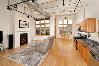 231Robinson222_WEB_01