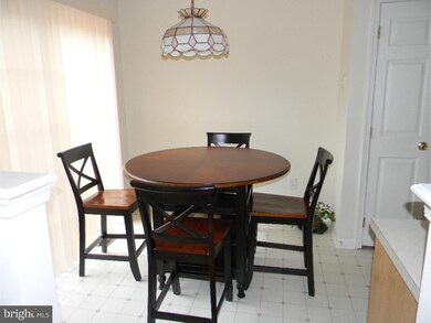 27 Andover Ct, Bordentown, NJ 08505 - photo 2