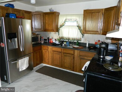 42 Primrose Ln, Willingboro, NJ 08046 - photo 5