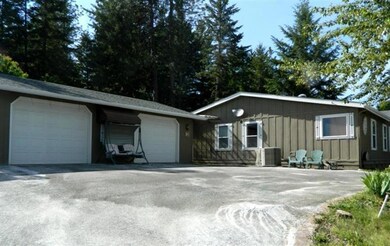 222 Gary Ln, Merlin, OR 97532 - photo 2