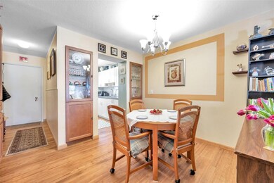 2750 E Bay Dr unit 2C, Largo, FL 33771 - photo 6