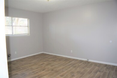 7033 Kinney St unit A, Houston, TX 77087 - photo 7