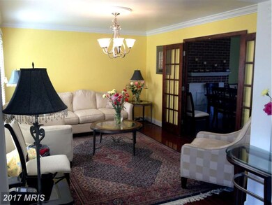 5826 Glen Forest Dr, Falls Church, VA 22041 - photo 2