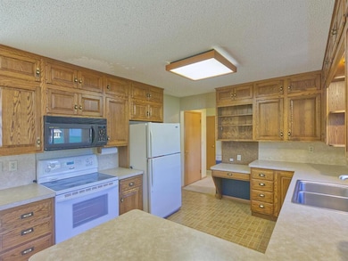 223 Maple St N, Lester Prairie, MN 55354 - photo 6