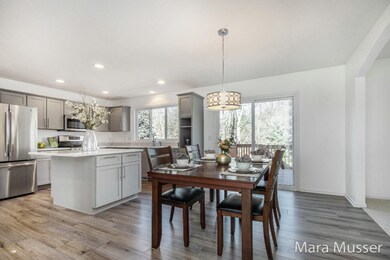Kitchen / Dining