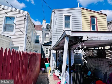 329 S 17 1 2 St, Reading, PA 19602 - photo 2