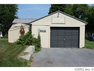 Parking Lot/Garage