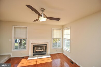 10418 Woodlake Ct, Spotsylvania, VA 22553 - photo 4