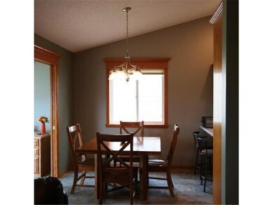 Good size dining room