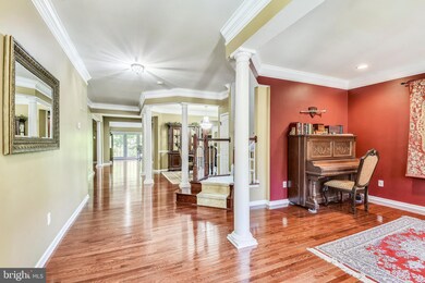 25197 Eisenhower Dr, Chantilly, VA 20152 - photo 5