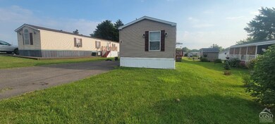 50 Kipp Ln unit 58, Hudson, NY 12534 - photo 2