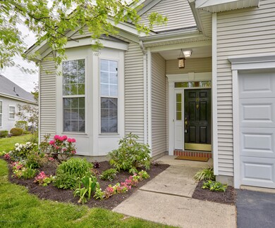 19 Colonial Way