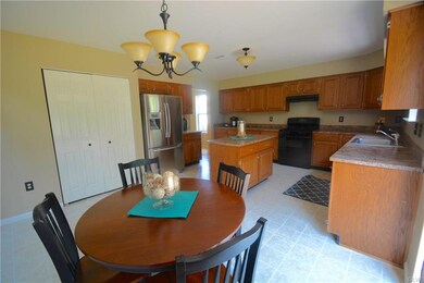 7064 Hearth Ln, Macungie, PA 18062 - photo 6